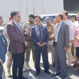 النائب البحسني يتابع التحقيقات بحادث احتراق قارب بميناء المكلا