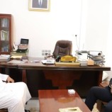 محافظ حضرموت يُشيد بدور أبطال النُخبة الحضرمية في استتباب الأمن وحُسن التعامل مع المواطنين.