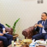 وزير النقل و القائم بأعمال السفير الصيني يبحثان اوجه التعاون المشترك في قطاع النقل