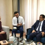 وزير الدفاع يبحث مع السفيرة البريطانية تطورات الوضع في بلادنا