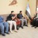 اليافعي يشيد بدور الفن التشكيلي في إيصال الرسائل الوطنية والإبداعية وتعزيز أواصر الإخاء.