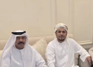 محافظ سقطرى يلتقي السلطان بن عفرار في أبوظبي ويبحثان سبل تعزيز التعاون لخدمة الأرخبيل