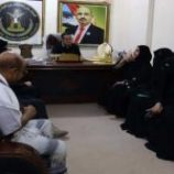 الحالمي يجتمع بعدداً من القيادات النسوية المشاركة في الوقفة الاحتجاجية بالحوطة
