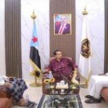 رئيس هيئة انتقالي المهرة يلتقي عضو فريق الحوار الجنوبي عوض بلحاف
