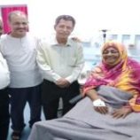 رئيس لجنة الثقافة والسياحة بالانتقالي يزور الفنانة المبدعة وفاء أحمد في مستشفى باصهيب للاطمئنان على صحتها