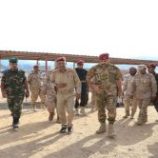 قائد المنطقة العسكرية الثانية يزور معسكر الحمراء ويشيد بجاهزيته