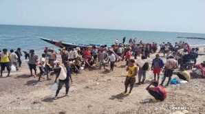إحباط عملية تهريب 132 مهاجرًا أفريقيًا قبالة سواحل رأس العارة في لحج