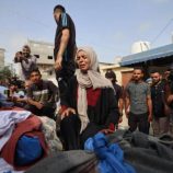 غزة : شهداء بقصف على خان يونس ونتنياهو يوافق مؤقتا على إدخال المساعدات