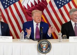 الرئيس الأمريكي:سنحمي الشرق الأوسط.. ونقترب جداً من إبرام اتفاق مع إيران