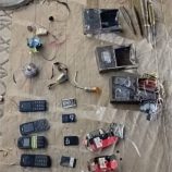 قوات الحزام الأمني تعثر على عبوات ناسفة جاهزة للتفجير في خور مكسر بعدن