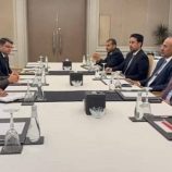 الرئيس الزُبيدي يبحث مع سفير جمهورية الهند آفاق التعاون المشترك في الجوانب الأمنية والخدمية
