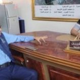مأمور المنصورة بالعاصمة عدن يناقش آلية تنفيذ مشروع تركيب اشارات مرورية بالمديرية
