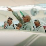 المتعجلون من الحجاج يبدأون رمي الجمرات ويتوجهون لطواف الوداع