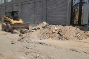 استمرار حملة تنظيم الشوارع ورفع المخالفات في المنطقة الصناعية بالعاصمة عدن