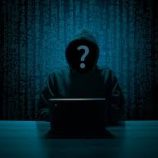 شرطة شبام تلقي القبض على متهم بابتزاز إلكتروني لامرأة