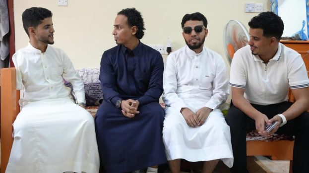 السقاف يزور الدكتور عبدالرحيم اليافعي ويشيد بإصراره وتفوقه العلمي