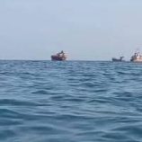 إنقاذ شابين ووفاة ثالث غرقاً في ساحل الحسوة بمديرية البريقة