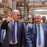 الرئيس الزُبيدي يتفقد سير الأعمال الجارية لإعادة تشغيل مصافي عدن
