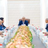 القيادة التنفيذية العُليا تبحث سُبل النهوض بالأوضاع الاقتصادية والخدمية في عموم محافظات الجنوب