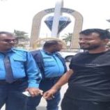 مدير المرور في العاصمة عدن يقوم بزيارة تفقدية لمطالعة سير عمل مشروع الإشارات المرورية في المنصورة