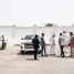 الهلال الأحمر الإماراتي يدشّن تسليم سيارات دعمًا للإدارات الخدمية بالمحافظة