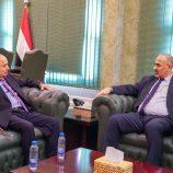 الرئيس الزُبيدي يشدد على ضرورة التعاطي العاجل من قبل القطاع التجاري مع تحسّن أسعار الصرف