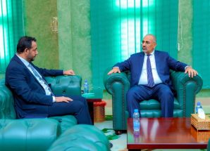 الرئيس الزُبيدي يطّلع من وزير التربية على استعدادات بدء العام الدراسي الجديد