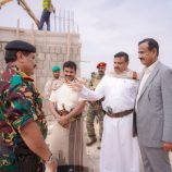 المحافظ بن الوزير يتفقد مستوى الإنجاز في مشروع مركز الطوارئ بتمويل من الأشقاء في الإمارات.