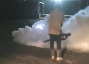 بتوجيهات الشعبي،، مكتب الأشغال العامة ينفذ حملة رش ضبابي للقضاء على الحشرات الناقلة للأمراض في التواهي