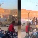 منير النقيب  في مشهد جماهيري حاشد، أعلنت مديرية تريم في وادي حضرموت، اليوم، موقفها الحاسم من الميدان، لتطلق شرارة انتفاضة شعبية ضد قوات الاحتلال اليمني ممثلة بالمنطقة العسكرية الأولى.  هذه الخطوة التصعيدية تأتي تمهيدًا لانضمام باقي مديريات وادي حضرموت الـ13 إلى الموقف ذاته، في مشهد يُتوقع أن يكون بمثابة استفتاء شعبي على رفض أي وجود عسكري يمني في أرض الجنوب.   التحركات الميدانية في تريم لم تأتِ من فراغ، بل جاءت ردًا على انتهاكات متواصلة تمارسها قوات المنطقة العسكرية الأولى بحق المواطنين والمتظاهرين السلميين، الأمر الذي أثار استياءً واسعًا في الأوساط الشعبية والسياسية.   *موقف الرئيس الزُبيدي   وفي هذا السياق، تولي القيادة الجنوبية، ممثلة بالرئيس الزُبيدي، اهتمامًا بالغًا لما تشهده المدينة، حيث يقود بنفسه تحركات سياسية وأمنية للتعامل مع الأوضاع المتصاعدة. الرئيس الزُبيدي، وفي موقف واضح وحازم، وجّه اللجنة الأمنية بمحافظة حضرموت لشؤون الوادي والصحراء، باتخاذ كافة الإجراءات اللازمة لحماية المتظاهرين وضمان حقهم في التعبير السلمي، ووقف أي ممارسات تعسفية أو انتهاكات قد ترتكبها قوات الاحتلال اليمني، مؤكدًا على أن الفعاليات الشعبية السلمية في حضرموت هي حق أصيل ومشروع يكفله القانون والأعراف.   وتحمل احتجاجات أبناء تريم طابعًا سلميًا خالصًا، إذ تتركز مطالبهم حول الحقوق الأساسية وتحسين الخدمات، وفي مقدمتها الكهرباء والمياه، فضلًا عن معالجة الأزمات المعيشية التي أثقلت كاهل المواطنين.  وشدد الرئيس الزُبيدي على أن المجلس الانتقالي الجنوبي سيدعم أي جهود من شأنها التخفيف من معاناة أبناء حضرموت، والعمل على إيجاد حلول جذرية بالتعاون مع السلطة المحلية والجهات المختصة.  *رفض الاحتلال اليمني   رفض أبناء تريم ووادي حضرموت وأبناء الجنوب عمومًا لأي تواجد لقوات المنطقة العسكرية الأولى ليس وليد اللحظة، بل هو موقف راسخ منذ سنوات، يستند إلى إدراكهم لخطورة استمرار هذا الوجود الذي لا يستند إلى أي شرعية دستورية أو مشروعية وطنية. فالتواجد العسكري اليمني في وادي حضرموت، كما يؤكد أبناء المنطقة، هدفه الأساس السيطرة على الثروات النفطية واستنزاف موارد الأرض، في تجاهل تام لمعاناة السكان.   *انتهاكات الاحتلال   وتمارس قوات المنطقة العسكرية الأولى كافة أشكال الانتهاكات، من تعسف واعتقال وتضييق على الحريات، إلى نهب الموارد وفرض هيمنة أمنية تهدف لإخضاع الأهالي ومنعهم من المطالبة بحقوقهم. هذه السياسات الاستعلائية زادت من حدة الاحتقان الشعبي، وأصبحت عاملًا رئيسيًا في تسريع وتيرة المطالب برحيل تلك القوات واستبدالها بقوات النخبة الحضرمية، القادرة على حماية الأرض والمواطن معًا.   *تأكيد جنوبي   ويجدد أبناء الجنوب التأكيد على أن تريم ليست للبيع ولا للمساومة، فهي قلب حضرموت الجنوبي النابض بالهوية والتاريخ، ولن يقبل أهلها بأي وصاية أو احتلال مهما طال أمده.  كما يرون أن ما تمارسه قوات المنطقة العسكرية الأولى هو مشروع لتدمير الهوية الجنوبية، ونهب الثروات، وحرمان الأجيال القادمة من مستقبلهم، وهو ما يفرض على الجميع مسؤولية تاريخية لتحرير تريم ووادي حضرموت بشكل كامل.   ومع تصاعد الأحداث، يظل المشهد في تريم عنوانًا لمرحلة جديدة من الصراع بين إرادة شعبية صلبة متمسكة بحقها في التحرير والسيادة، وبين قوى احتلال تسعى للبقاء عبر القمع ونهب الثروات. لكن المؤشرات الميدانية والسياسية تؤكد أن ميزان القوى بدأ يميل لصالح إرادة الناس، وأن ساعة الحسم قد اقتربت.   وأدان المجلس الانتقالي الجنوبي في محافظة حضرموت ما تقوم به قوات المنطقة العسكرية الاولى تجاه المواطنين العزل ما وصفه تلك الأعمال بالإجرامية و”القمع الوحشي” بحق أبناء تريم، محمّلًا قيادة المنطقة الأولى المسؤولية عن التصعيد.   فيما أدانت الهيئة التنفيذية المساعدة للمجلس الانتقالي الجنوبي لشؤون مديريات وادي وصحراء حضرموت، في بيان صدر عنها ، ما وصفته بـ”الاقتحام الهمجي” الذي نفذته فجر اليوم قوات المنطقة العسكرية الأولى ضد المعتصمين السلميين في مدينة تريم، مستخدمة الأسلحة الخفيفة والمتوسطة، والعربات المدرعة، وقنابل الغاز، ما أسفر عن إصابات خطيرة وحالة من الهلع بين السكان.   وأشارت الهيئة إلى أن هذه الممارسات تأتي في سياق قمع الإرادة الشعبية لأبناء حضرموت، وتهدف إلى إسكات الأصوات المطالبة بحياة كريمة وتحسين الخدمات، محمّلة المسؤولية لمن يلتزم الصمت أمام هذه الانتهاكات، ومطالبة بفتح تحقيق مستقل لمحاسبة المتورطين.   *تحذير العسكرية الثانية   وفي سياق متصل، حذرت قيادة المنطقة العسكرية الثانية من تطورات أكثر خطورة، مشيرة إلى تقارير استخباراتية تؤكد وجود تواصل مباشر بين الحوثيين وقيادات تابعة لبن حبريش، بالإضافة إلى وصول شحنات سلاح إلى معسكرات أنشأها بن حبريش في هضبة حضرموت، قادمة من جماعة الحوثي.   ووفق مصادر عسكرية مطلعة، فقد تم رصد عناصر معروفة بانتمائها لتنظيم القاعدة داخل تلك المعسكرات، في مؤشر خطير على احتمال استغلال التنظيم للوضع الأمني المضطرب في وادي حضرموت للعودة إلى مناطق الساحل، التي كانت قد طهرتها قوات النخبة الحضرمية في السنوات الماضية.   *محاسبة المسؤولين    من جانبه مؤتمر حضرموت الجامع: يطالب في بيانه سرعة فتح تحقيق عاجل ومحاسبة المسؤولين عن استخدام القوة المفرطة، محذرًا من أن “استمرار هذه الانتهاكات سيؤدي إلى انفجار شعبي.  *رفض استمرار عسكرة الوادي   فيما أكد بيان تنسيقية شباب حضرموت رفض استمرار عسكرة الوادي وقمع المتظاهرين السلميين.  واضاف البيان: ندعو المجتمع الدولي والمنظمات الحقوقية للتدخل ومحاسبة المتورطين.   *اتساع التصعيد  كما يرى مراقبون أن الأحداث الأخيرة ستزيد من حدة المطالب بإخراج قوات المنطقة العسكرية الأولى من وادي حضرموت ، وسط توقعات بأن تشهد الأيام القادمة تصعيدا أكبر إذا لم تُتخذ خطوات جادة لتهدئة الشارع والاستجابة للمطالب الشعبية.   حيث تظل أحداث تريم مؤشرًا خطيرًا على هشاشة الوضع الأمني في وادي حضرموت الذي كرسه الاحتلال اليمني بقواته الرابضة فيه ، فيما يدق جرس الانذار للخلاص من قوات الاحتلال اليمني التي تريد كسر موجة الغضب الشعبي المتصاعد