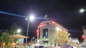 ارتياح شعبي واسع بين المواطنين عقب البدء بمشروع تركيب وتشغيل اشارات المرور
