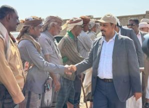 محافظ حضرموت يتفقد أوضاع مديريتي الضليعة ودوعن ويطلع على احتياجات مواطنيها ويوجه بسرعة إغاثة المتضررين