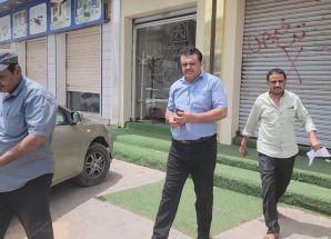 سلطة المنصورة تواصل إغلاق المحال المخالفة وتؤكد على تنمية الموارد المحلية