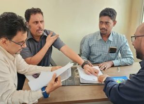 فريق التوجيه والرقابة الرئاسي يواصل نزوله الميداني ويشيد بأداء إدارات انتقالي سقطرى
