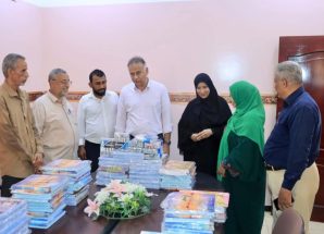 المعلا: توزيع أدوات مدرسية لمعلمي ومعلمات المديرية