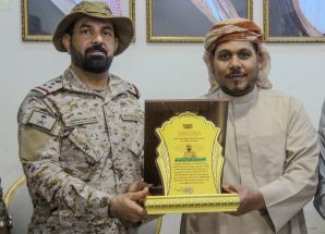 محافظ سقطرى يودّع قائد قوة 808 للدعم والإسناد السلف ويستقبل الخلف