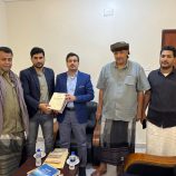 نائب وزير المياه والبيئة يستقبل نائب مدير مركز اللغة المهرية ويبحث ترتيبات إحياء يوم اللغة المهرية