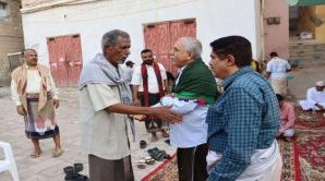 فريق التوجيه والرقابة الرئاسي يقدم واجب العزاء لأسرة الفقيد باشادي