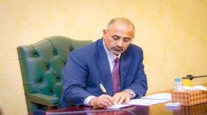 الرئيس الزبيدي يقلب الطاولة: قرارات سياسية تعيد الاعتبار للجنوب