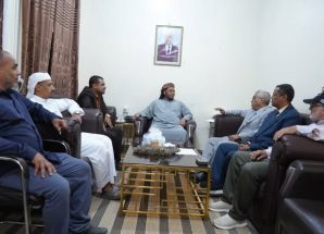 محافظ سقطرى يلتقي لجنة وزارة التعليم العالي والبحث العلمي