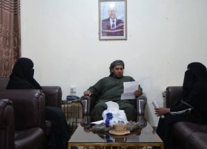 محافظ سقطرى يلتقي مديرة مركز الأسر المنتجة ويؤكد دعم جهود تمكين المرأة