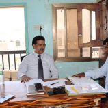 فريق التوجيه والرقابة الرئاسي يطّلع على سير العمل في عدد من مكاتب الوزارات التنفيذية بسقطرى