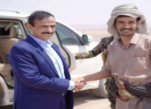 شبوة.. المحافظ يوجه باعتماد مشروع مدرسة وخزان مياه لمنطقة لَجَب بعتق