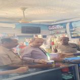 لجنة مراقبة الأسعار بالمهرة تتفقد صيدليات الغيضة وتؤكد التزامها بالتسعيرة لجنة مراقبة الأسعار بالمهرة تتفقد صيدليات الغيضة وتؤكد التزامها بالتسعيرة