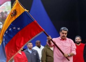 تحذيرات فنزويلية من غزو أمريكي محتمل في ظل تحركات بحرية بالكاريبي