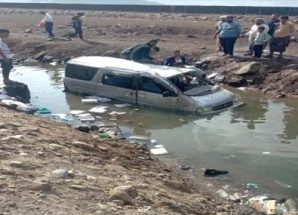 حادث مروري على جسر عدن يتسبب بإصابات بينهن طالبات