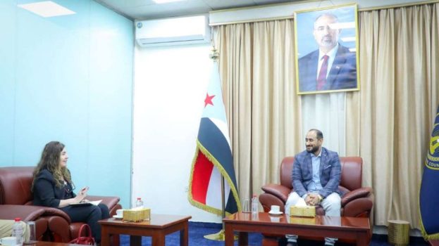 الأمين العام يلتقي ممثل هيئة الأمم المتحدة للمرأة ويؤكد دعم المجلس لدور المرأة الجنوبية