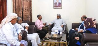 محافظ سقطرى يناقش مع وفد منظمة الصحة العالمية جهود القضاء على الملاريا