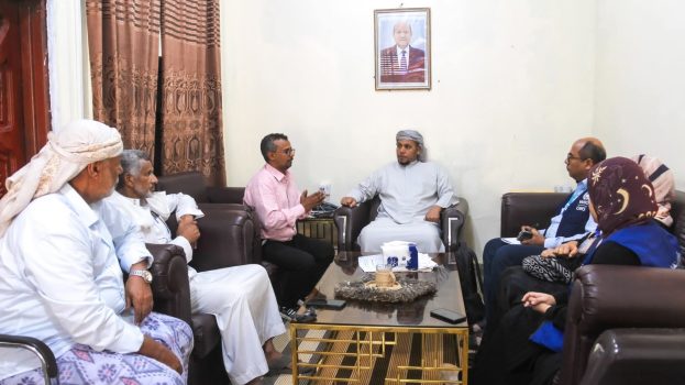 محافظ سقطرى يناقش مع وفد منظمة الصحة العالمية جهود القضاء على الملاريا