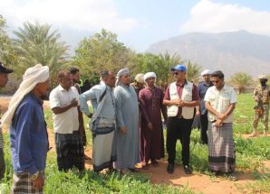 محافظ سقطرى يزور مزرعة جمعية معنوفة ويطّلع على مشروع استصلاحها المموله من مركز الملك سلمان وبرنامج الأغذية العالمي
